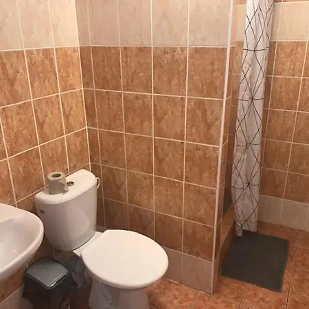 فندق Fabok Mochov